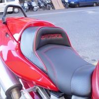 Selle réaliée par TJLSellier.com de HONDA - VTR