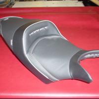 Selle réaliée par TJLSellier.com de HONDA - Hornet 600 & 900