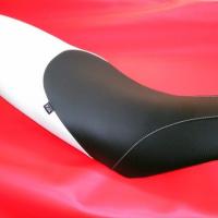 Selle réaliée par TJLSellier.com de KTM - SM 690