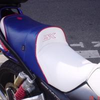 Selle réaliée par TJLSellier.com de SUZUKI - GSX 1400 & Inasuma