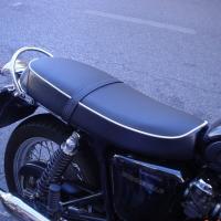 Selle réaliée par TJLSellier.com de TRIUMPH - Bonneville