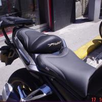 Selle réaliée par TJLSellier.com de YAMAHA - FZ6 / FZ1