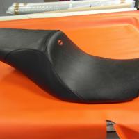 Selle réaliée par TJLSellier.com de HARLEY DAVIDSON - DYNA