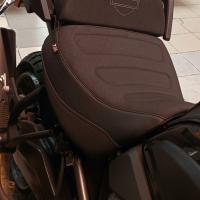 Selle réaliée par TJLSellier.com de HARLEY DAVIDSON - Pan America 1250